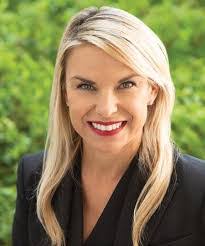 Kimberly Roush's Instagram, Twitter & Facebook