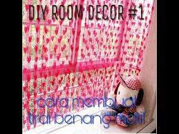 Wallpaper dinding kamar tidur romantis. Cara Membuat Tirai Pintu Dari Kain Flanel