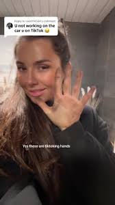 Empowering Attitude towards Online Comments