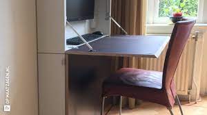 diy een inklapbare computer bureau opmaatzagen nl bureau ovale salontafels computer