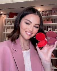 So… this what you all caught us with yesterday. ​ ​ NEW Soft Pinch Matte  Bouncy Blush is an innovative putty-like blush that goes