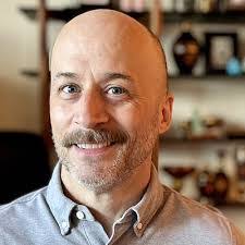 Robert Perlow's Instagram, Twitter & Facebook