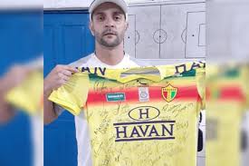 O diretor de futebol, andré rezini comentou sobre a importância da valorização dos atletas. Leilao De Camisa Do Brusque Fc Em Prol De Gasparense Com Deficiencia Jornal Cruzeiro Do Vale