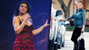 Μια αποκαλυπτική συνέντευξη έδωσε η 35χρονη έλενα παπαρίζου στο περιοδικό people όπου μιλάει για την ηλικία, για τα κιλά της, για τις ρυτίδες στο πρόσωπό της. H Eikona Poy Leei Thn Alh8eia Gia Ta Kila Ths Elenas Paparizoy Diaforetiko