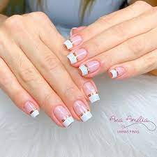 Conheça diferentes versões da clássica unha decorada francesinha com diferentes cores veja como é possível mudar um pouco ou de forma radical a sua maneira de fazer as unhas decoradas. Pin Em Unhas