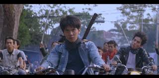 Ketika dari ruang guru, handoko terlihat riang , pasalnya dia mendapat nilai ujian. Kisah Dilan Dikemas Dalam Drama Musikal Tabloidbintang Com