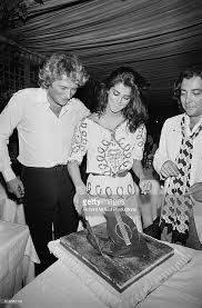 Qu'est devenue la deuxième femme de la rock star ? Epingle Sur Johnny