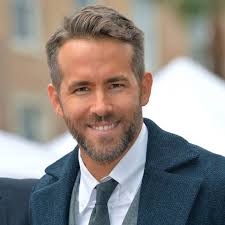 Ryan Reynolds & Hugh Jackman, both at the age of 40. Who is better looking?  : r/trueratecelebrities