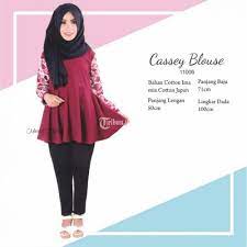 Jual blouse wanita warna putih dengan motif bunga yang cantik banget untuk kamu, akan merubah penampilanmu menjadi lebih menarik, cantik. Baju Atasan Wanita Cassey Blouse Motif Bunga Model Terbaru Harga Murah Di Solo Tribunjualbeli Com