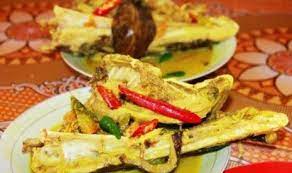Nah penasaran bagaimana resep dan cara memasak ikan tenggiri goreng, berikut. 2 016 Porsi Pindang Gombyang Bikin Rekor Di Indramayu Republika Online