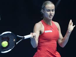 Středa češkám přála, na wimbledonu jich postoupilo šest. Vondrousova Deklasovala Schmiedlovu Cesky Sa V Zapase So Slovenskom Ujali Vedenia Sportky Sk