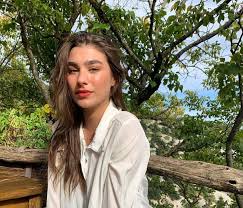 Γίνετε μέλος στο facebook για να συνδεθείτε με τον/την χρυσα μιχαλοπουλου και άλλους που μπορεί. H Xrysa Mixalopoyloy Milaei Anoixta Gia Th Sxesh Ths Me Ton Lewnida Koytsopoylo Goba Stileto