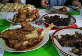 Kalau anda pergi ke rm padang, gulai tunjang pasti sudah tak asing lagi. Gulai Melung Bu Hadi Kuliner Purbalingga Yang Menggoyang Lidah
