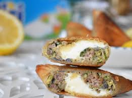 Decouvrez La Recette De Brick Viande Hachee Et Vache Kiri Ideale Pour Accompagner Une Salade Ou La Soupe De Harir Brick Viande Hachee Vache Kiri Viande Hachee