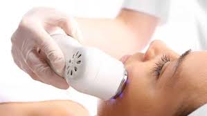 6 Of The Best Acne Clearing Blue Light Devices To Try At Home Bt