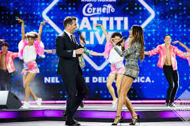 Jun 24, 2021 · anche quest'anno nel cast del radio norba cornetto battiti live c'è l'attrice e webstar mariasole pollio, che avrà come sempre il ruolo di mettere in contatto il pubblico con gli artisti. Battiti Live 2021 Salta Stasera Quando La Terza Puntata Donnapop