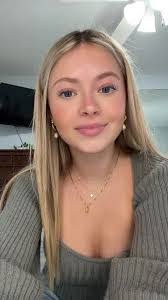 Stephanie Waddell's Instagram, Twitter & Facebook