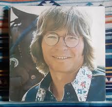 Easin' into my Thursday... NP John Denver ‎– John Denver's Greatest Hits  Label: RCA Victor ‎– CPL1-0374 Format: Vinyl, LP, Compilation Country:  Canada Released: 1973