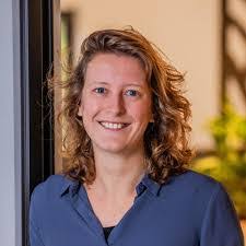 Danielle Loo's Instagram, Twitter & Facebook