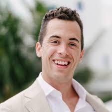 Peter Amabile's Instagram, Twitter & Facebook