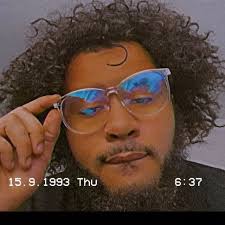 Hand 2 hand combat, who's winning this?