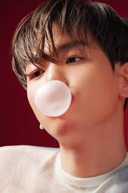 Baekhyun Shows Off His Playful Side in “Candy”