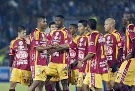Después de eludiar a dos jugadores, campaz le puso un pase milimétrico a luis miranda, pero el arquero. Jugadores Del Deportes Tolima Protagonizaron Una Rina En Un Bar Minuto30 Com