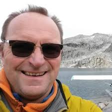 Mike Rogge 🏔️📖 (@skiingrogge)