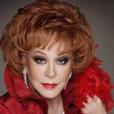 90 AÑOS DEL NACIMIENTO DE ANA BERTHA LEPE! Nació en Tecolotlán, Jalisco el  12 de septiembrede 1933. Ana Bertha comenzó su carrera artística estudiando  canto, baile y actuación en la Academia de