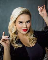 Anna semenowich