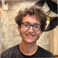 2700+ profilů „Weinstock“