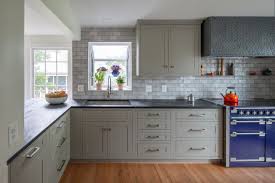 It works with granite, quartz, marble or any solid countertop, making it one of the most adaptable undermount sinks on the market. How To Choose A Kitchen Sink Size