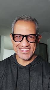 Aquí estoy" un tema de la autoría de @carlosrodriguezfalcon6 . Gracias por  la oportunidad que me permite seguir explorando en la música. @melao_jazz  @sontumbao61 @javiervivas65 @willydiazbateria #percussion #latinjazz