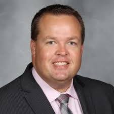 Shane Schlueter's Instagram, Twitter & Facebook