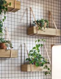 La vraie difficulté se cache dans le fait de choisir salon décoré avec un grand canapé design. 15 Idees Pour Pimper Le Mur De Sa Terrasse Elle Decoration