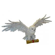 Harry Potter Hedwig La Lechuza Armeria Trelles S L Harry potter es el protagonista principal de la saga harry potter. harry potter hedwig la lechuza