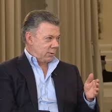 La iniciativa del gobierno de juan manuel santos, que contó con el apoyo del partido del ex presidente álvaro uribe, fue votada por. Juan Manuel Santos He Hecho Lo Que Creo Correcto Asi Sea Impopular La Entrevista