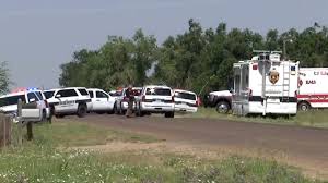He was last seen on foot wearing a baseball cap with camo bandana around it, black sunglasses, vest, green shirt and shorts. Swat Team West Of Lubbock After Blue Alert Tip No One Found Klbk Kamc Everythinglubbock Com