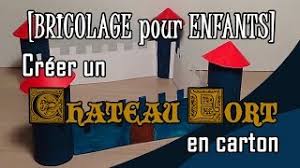 Grâce à ce beau château fort en carton et à ses 8 figurines en bois, les enfants à partir de 3 ans vont pouvoir s'inventer de folles aventures en plein moyen âge et laisser libre court à leur imagination ! Bricolage Pour Enfants Creer Un Chateau Fort En Carton Youtube
