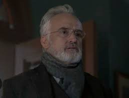 I still can't believe Commander Lawrence was also VP Eric Gordon in Billy  Madison 💥