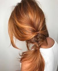 Les cheveux bruns sont les plus courants en europe centrale et du sud ainsi qu'en asie le brun est une couleur de cheveux très répandue dans le monde. Coloration Passer Au Roux Qu Il Soit Venitien Cuivre Ou Acajou The Reporthair