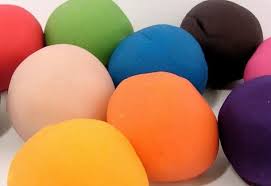 Toujours dans ma série de noël, voici une pâte à sel qui sort juste de mon four : Fabriquer Et Decorer La Pate A Sel Pour Les Enfants Devenir Grand