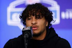 Best available players for Los Angeles Chargers in NFL Draft: Jaden Hicks,  T.J. Tampa