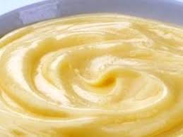 Crema de vanilie, cunoscuta de francezi si sub numele de crème patissière, de italieni sub denumirea de crema pasticcera iar de englezi cu numele de pastry evident, in detrimentul sanatatii si calitatii pentru ca oricand o crema in care stii tu ce ai pus, in care pui un lapte de casa, oua de la. Crema De Vanilie