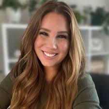 Dr. Amanda Plumb, Psychology