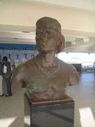 Fue fundado el 19 de abril de 1925 por un grupo de jugadores del club deportivo magallanes liderados por david arellano, y es administrado desde 2005 por la sociedad anónima blanco y negro bajo un sistema de concesión. Colocolo Tribal Chief Wikipedia