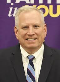 Kenneth Thrush's Instagram, Twitter & Facebook