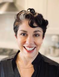 Amy Conway's Instagram, Twitter & Facebook