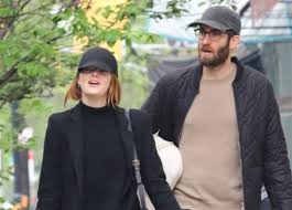 According to tmz , who have obtained a 'copy of the birth certificate', the star, 32, chose the name as a sweet tribute to her grandmother, who is called jean louise (pictured with husband dave mccary in. Emma Stone And Dave Mccary Reveal That Their Daughter S Name Honors A Family Member Soap Opera Spy