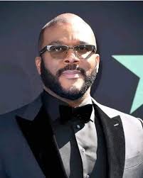 Hello Fans, If you're a big fan of me can I get a big HAPPY BIRTHDAY !!!!!  I love you all